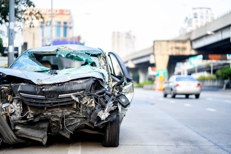car-accident-claims-attorney_8bf4e5aae.jpg